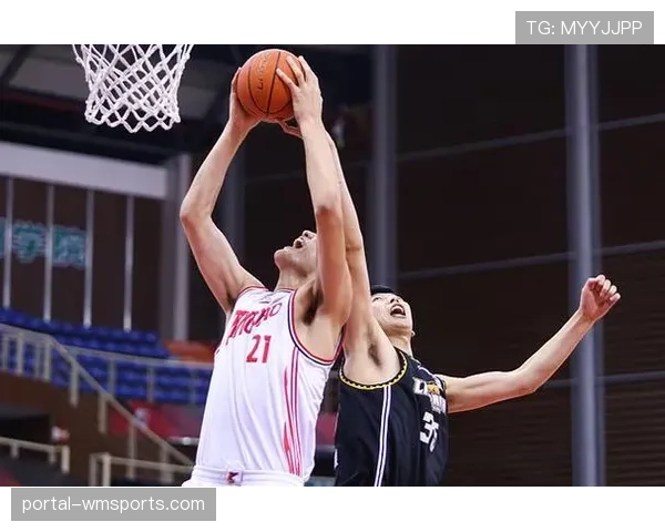 沃尔夫斯堡U17中国小将姜景祺表现突出,伯乐教练晋升助力其发展 沃尔夫斯堡U17中国小将姜景祺表现突出,伯乐教练晋升助力其发展